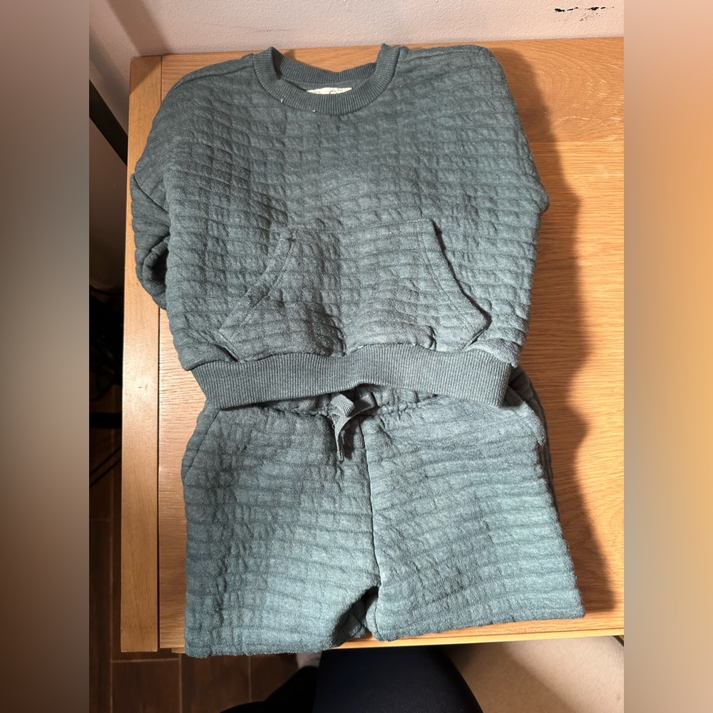 Cozy Textured Green Lounge Set
